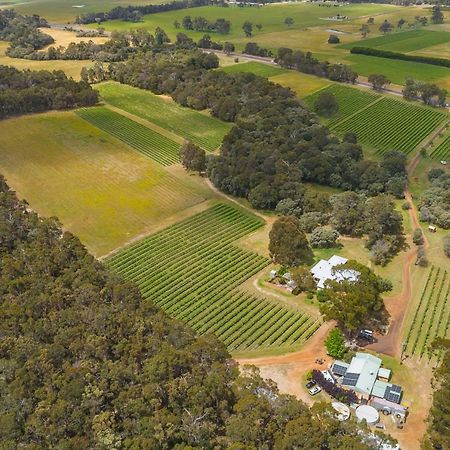 Island Brook Estate Vineyard And Chalets Yelverton Bagian luar foto