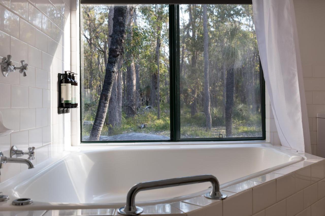 Island Brook Estate Vineyard And Chalets Yelverton Bagian luar foto