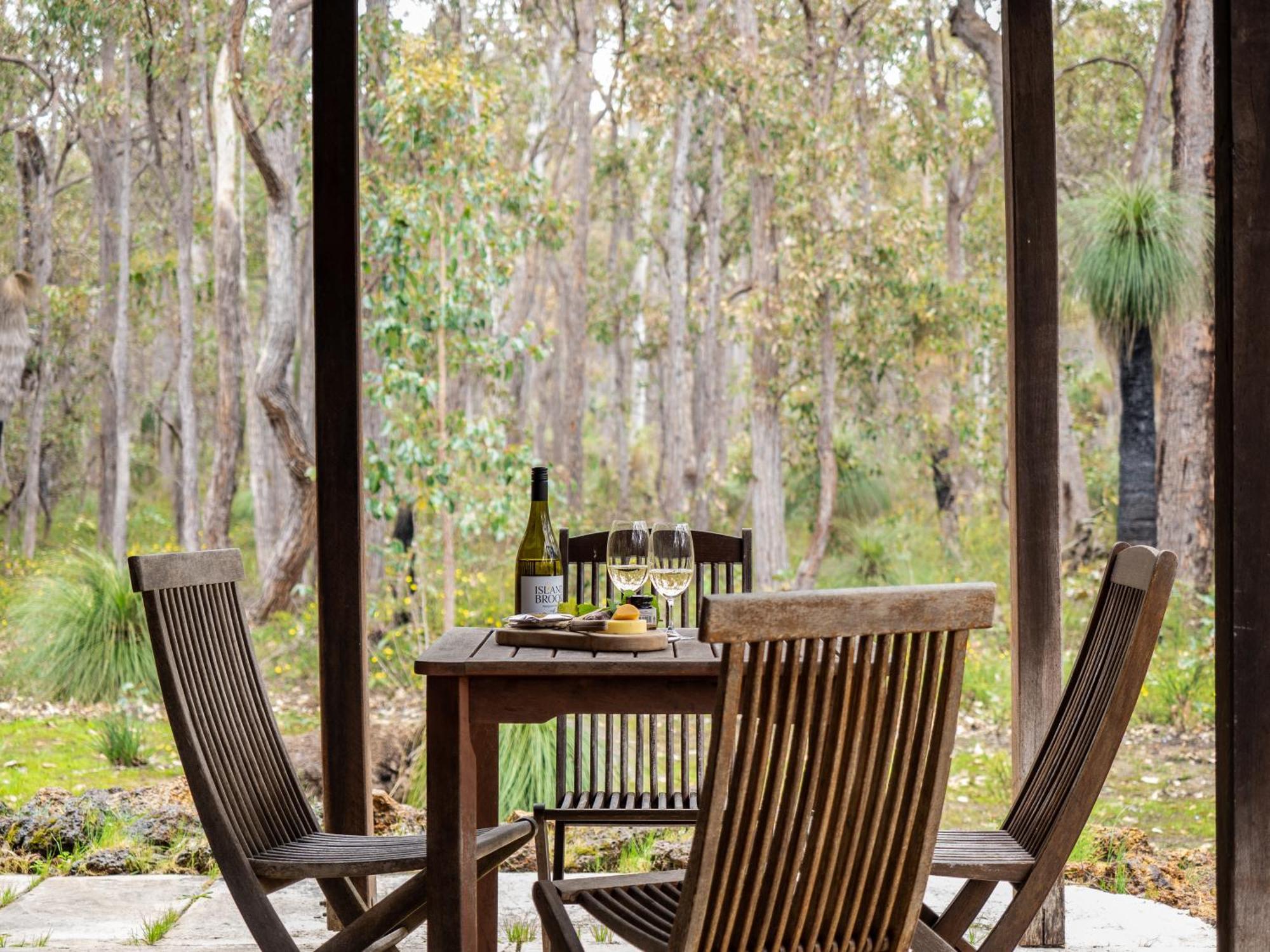 Island Brook Estate Vineyard And Chalets Yelverton Bagian luar foto