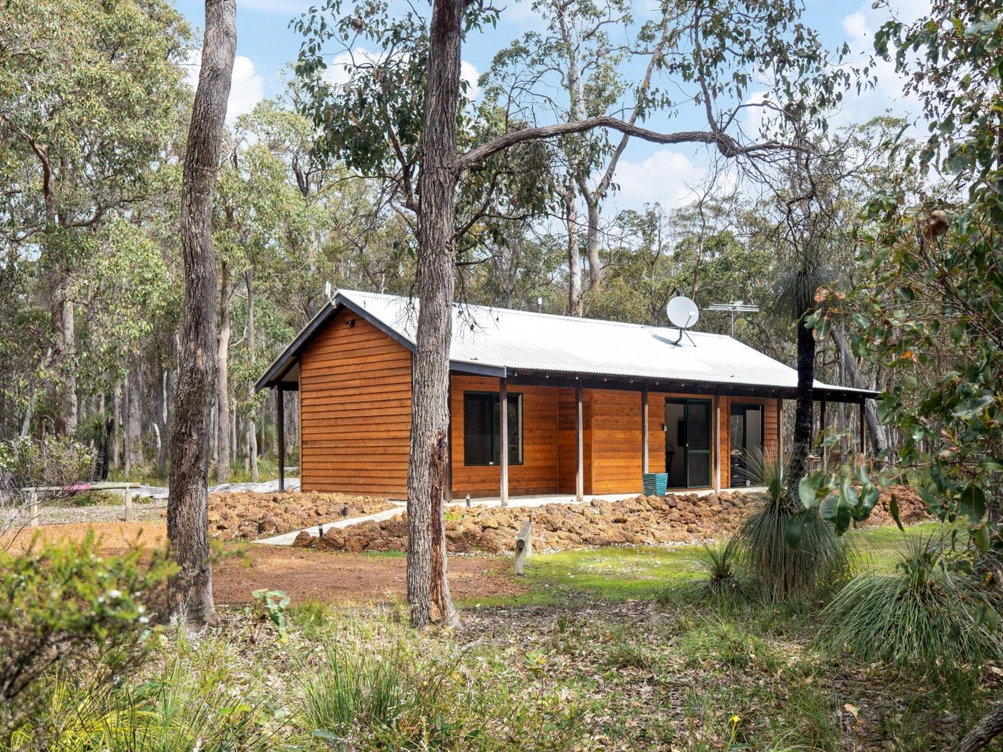 Island Brook Estate Vineyard And Chalets Yelverton Bagian luar foto
