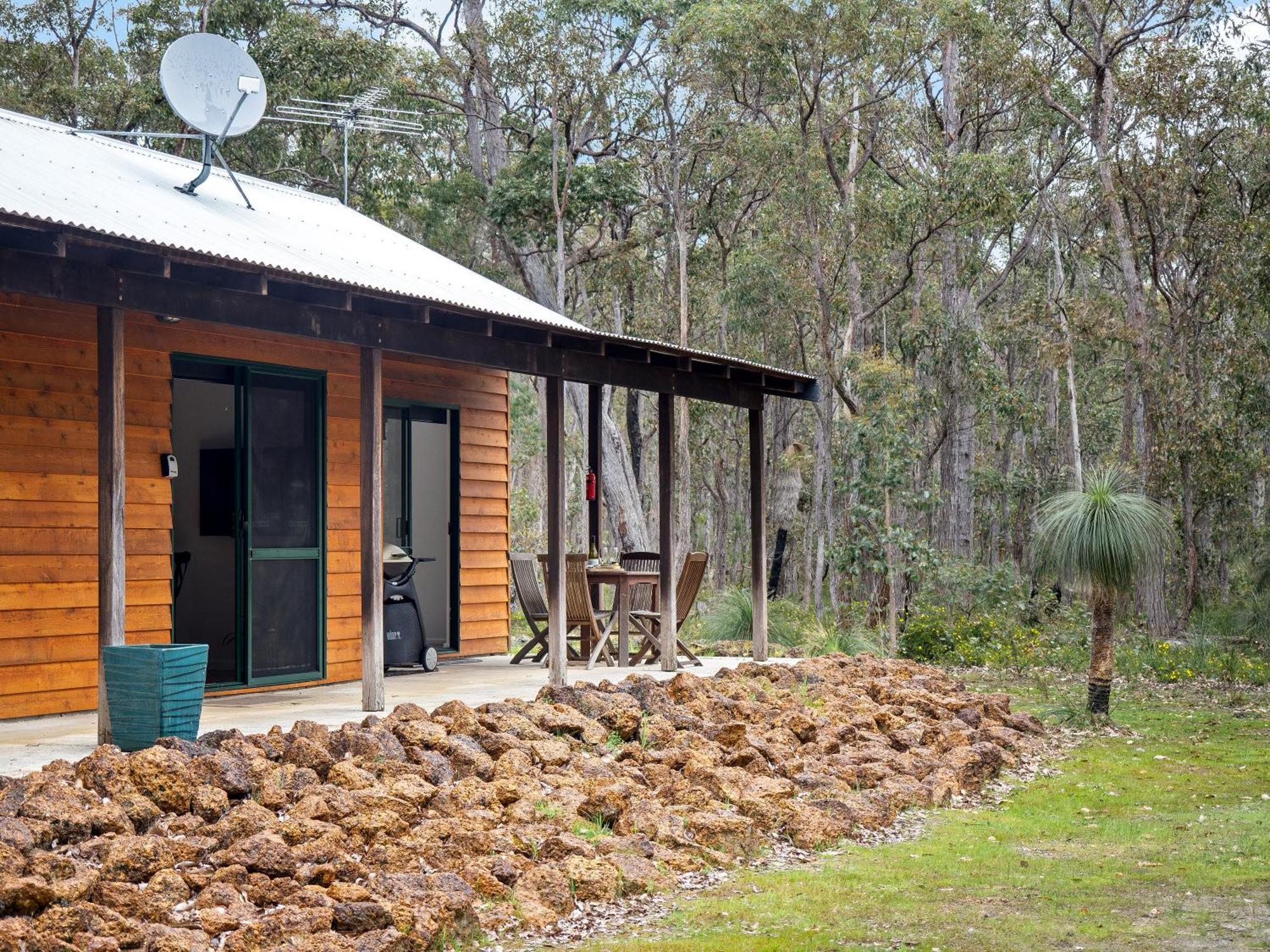 Island Brook Estate Vineyard And Chalets Yelverton Bagian luar foto